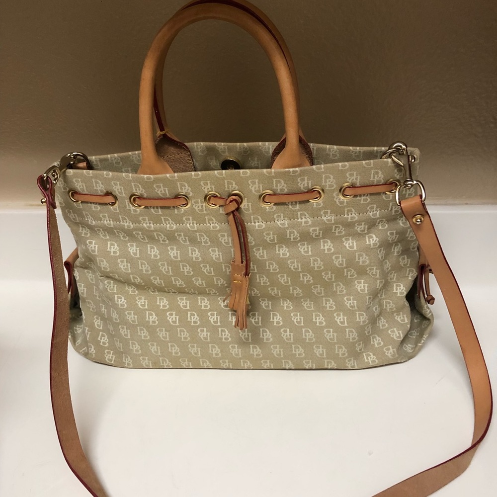 Dooney & Bourke handbag